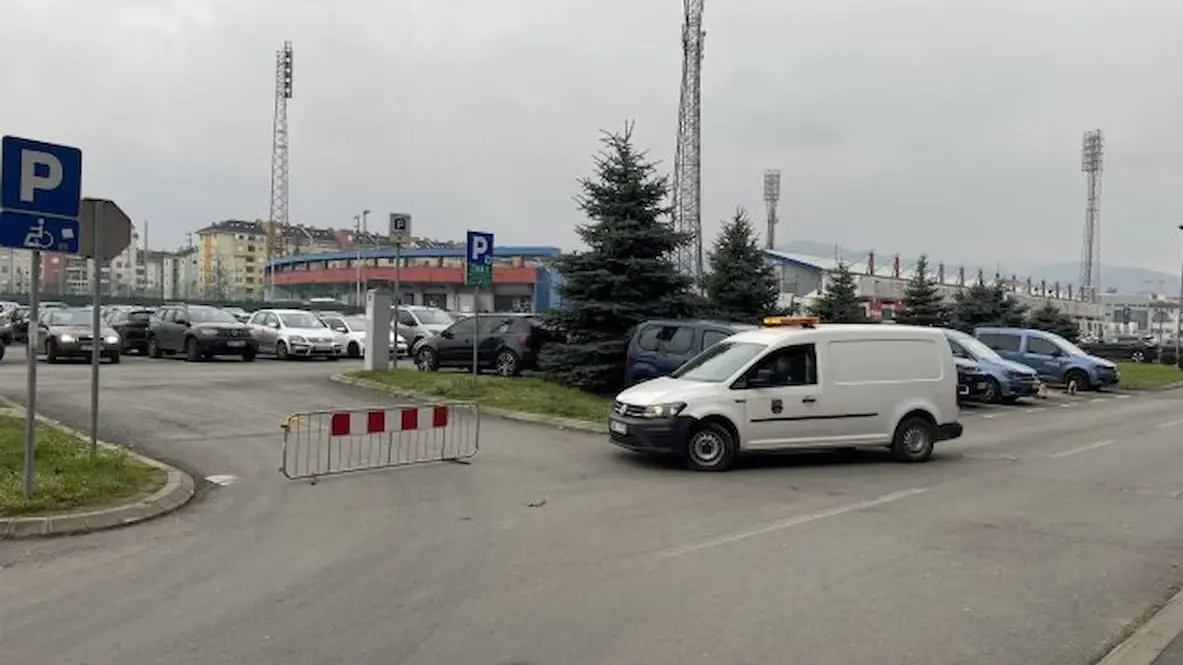 parking kod zgrade vlade