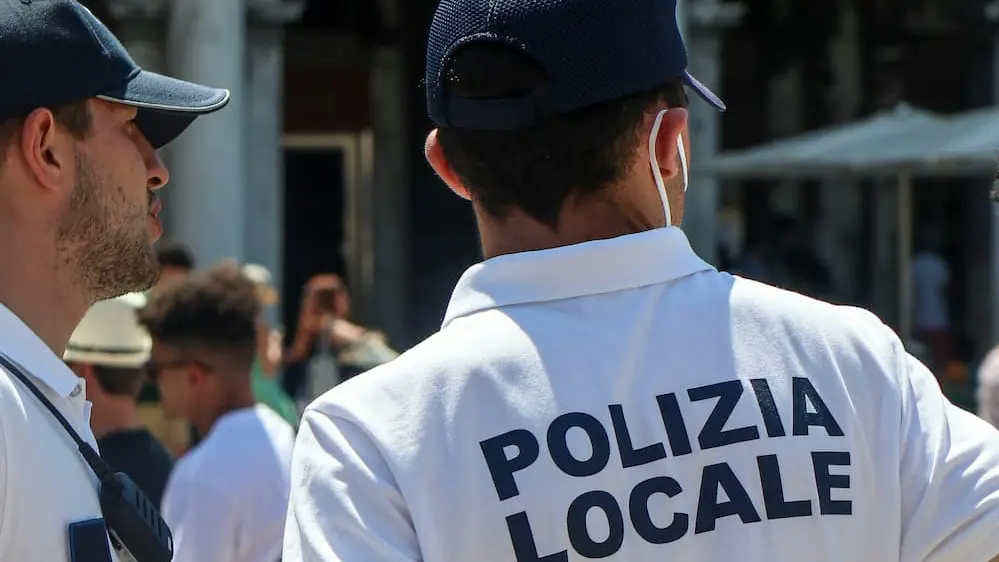 Policija , Italija