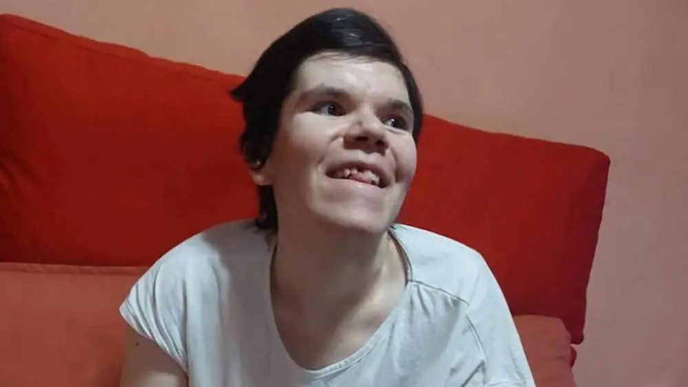 Djevojčica se budi s nadom da će joj majka ozdraviti, pozovimo 1402 za Aleksandrin život