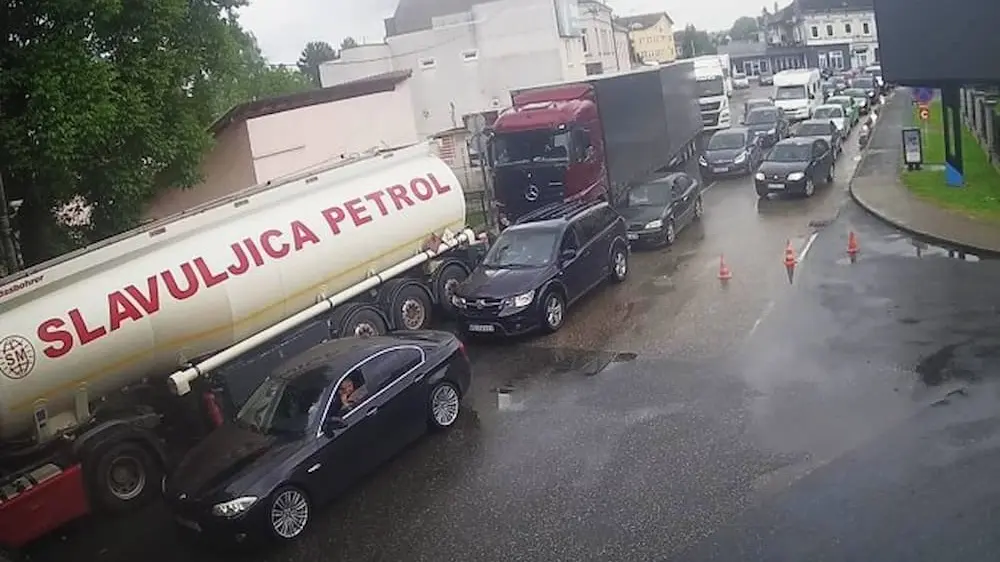 granični prelaz gradiška gužva