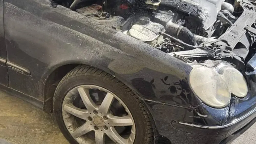 Gorio mercedes u centru Banjaluke