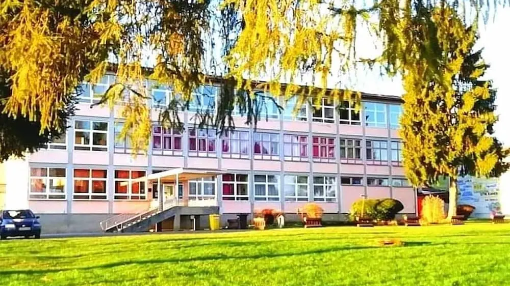 JU OŠ "Crvarevac" Crvarevac