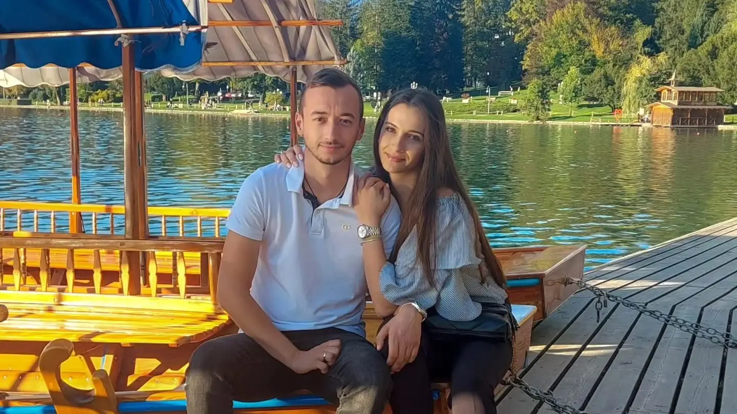 Stefan i Dajana pokrenuli zdravu priču na selu: “Ima jedna mala farma koka nosilja”