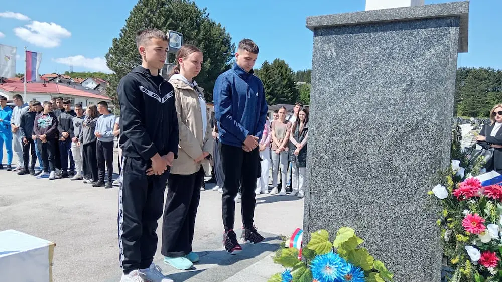 Istorijski čas za 250 učenika i posjeta Novom Zejtinliku