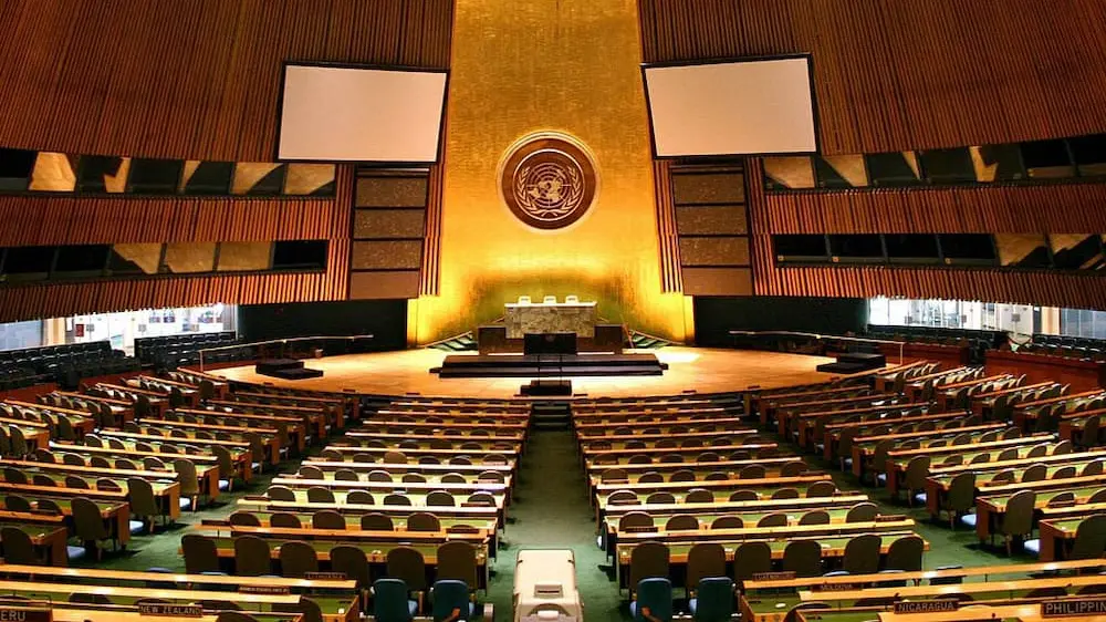 un