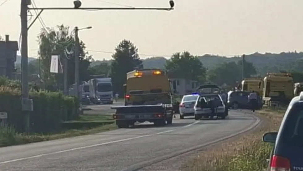 Udes na putu Derventa – Prnjavor: Potpuno obustavljen saobraćaj