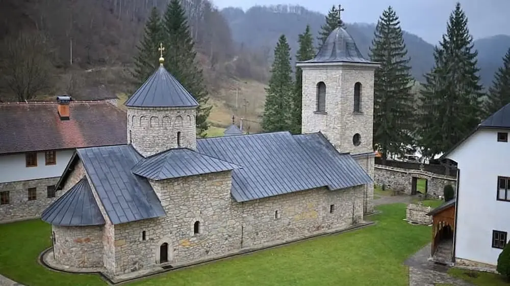 Lažna vijest: Manastir Gomionica ne gradi zgradu u Banjaluci