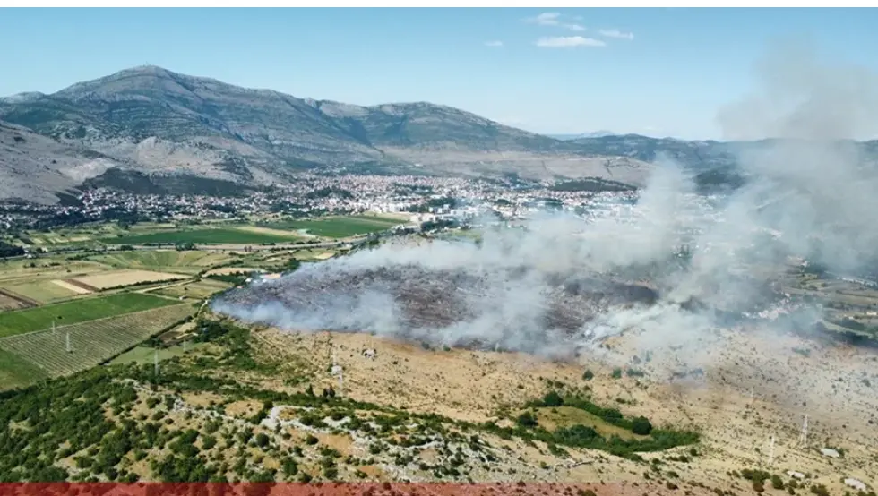 Građanima upućen apel: Veliki požar na brdu iznad Trebinja