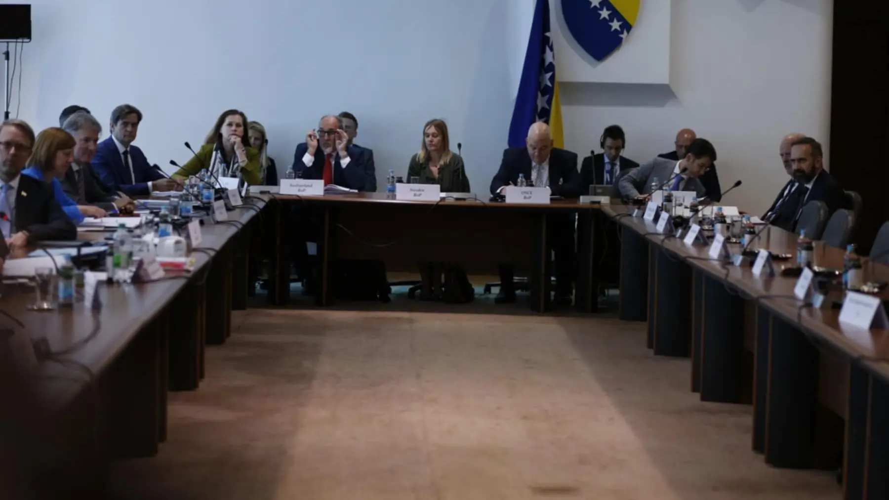 Počela sjednica PIC: Na sastanku sa opozicijom, HDZ-om i trojkom prisutan i Šmit