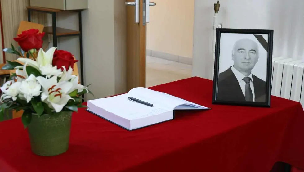 Komemoracija Novaku Kondiću: Predsjednik Srpske se upisao u knjigu žalosti
