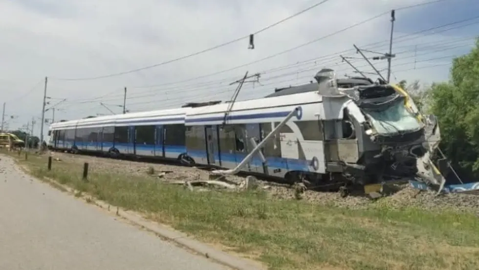 Stravična nesreća kod granice BiH: Kamion podletio pod voz