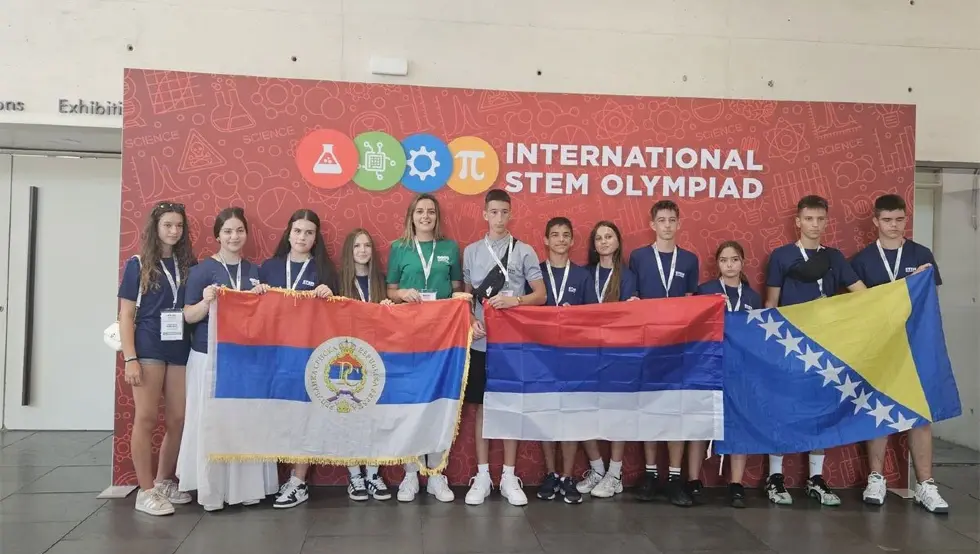 Učenici OŠ "Sveti Sava" iz Banjaluke briljirali na STEM olimpijadi u Barseloni, osvojili više medalja