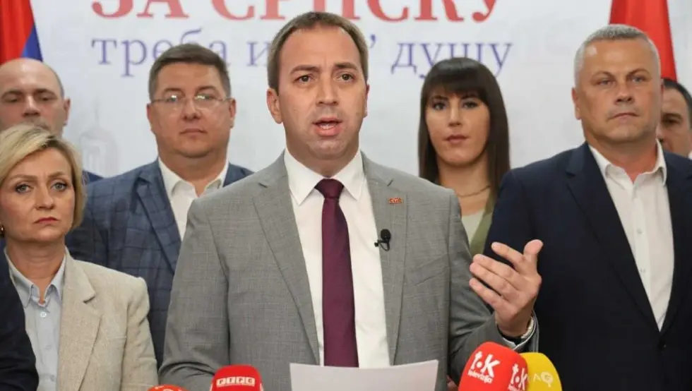 Selak: 35 miliona KM za sijalice je skandal, u pitanju je plansko pogodovanje i izdaja domaće privrede