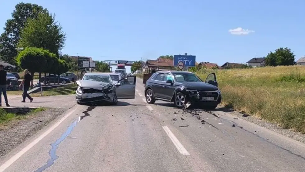Udes u Prnjavoru, saobraćaj otežan