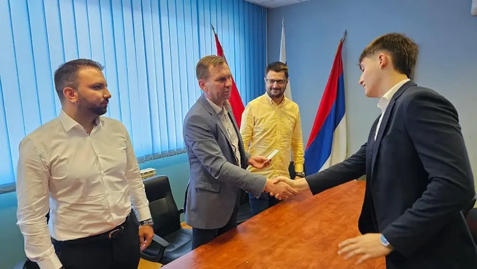 Ugljevik: Prijem i darovi za genijalca Njegoša Obradovića
