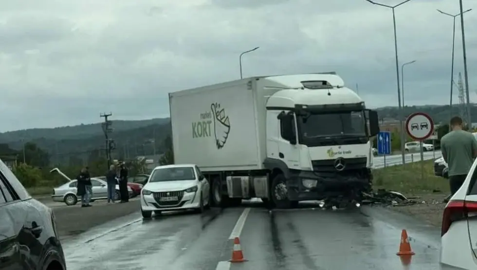 U nesreći kod Modriče poginuo policajac, drugi teško povrijeđen