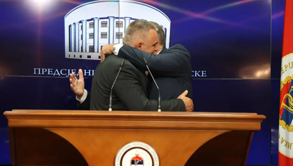 Minić, Dodik