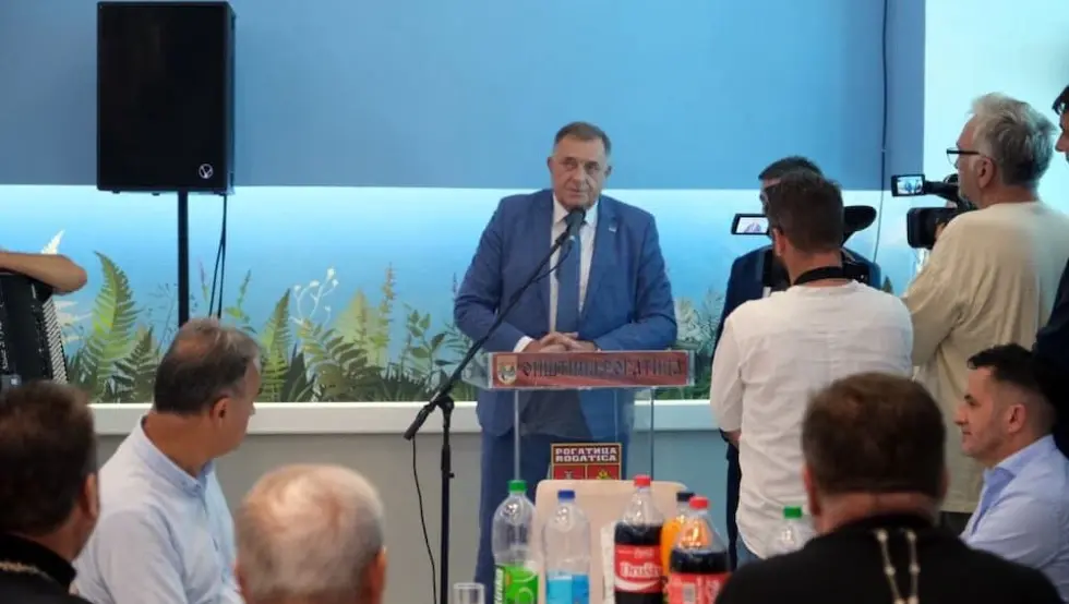 Dodik u Rogatici