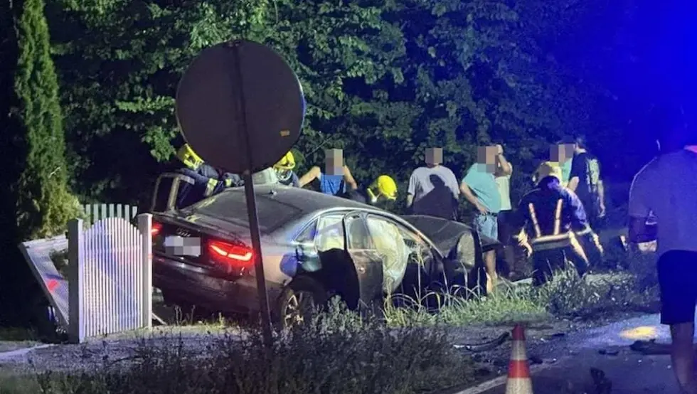 Teška saobraćajka kod Ugljevika: Poginula jedna osoba, povrijeđen maloljetnik