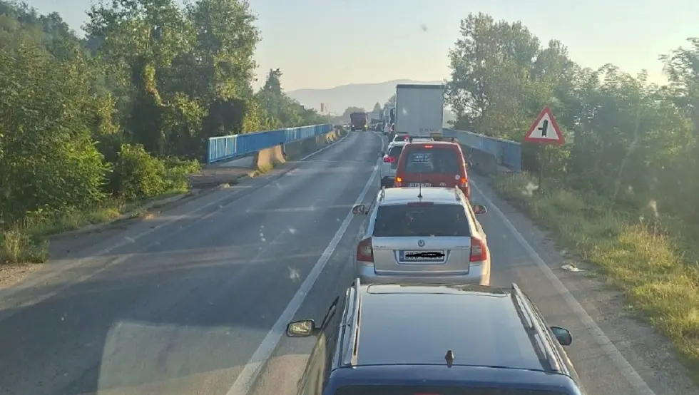 Normalizovan saobraćaj na putu Stanari - Doboj