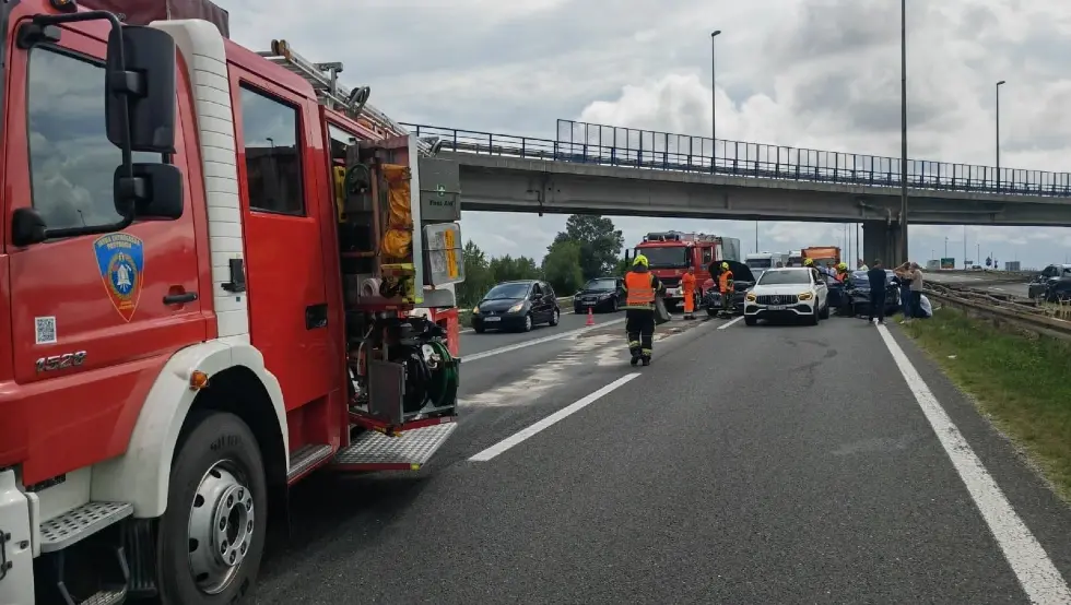 Haos u Zagrebu: U sudaru 10 povrijeđenih, među njima i dijete