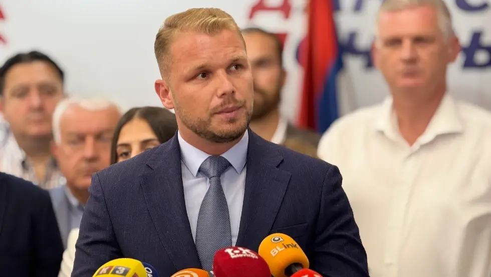 Stanivuković poslao oštru poruku članovima PDP-a