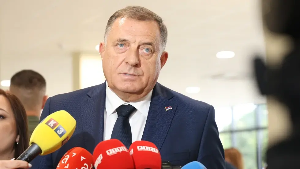 Dodik: Samo narod koji ulaže u obrazovanje ima sigurnu budućnost