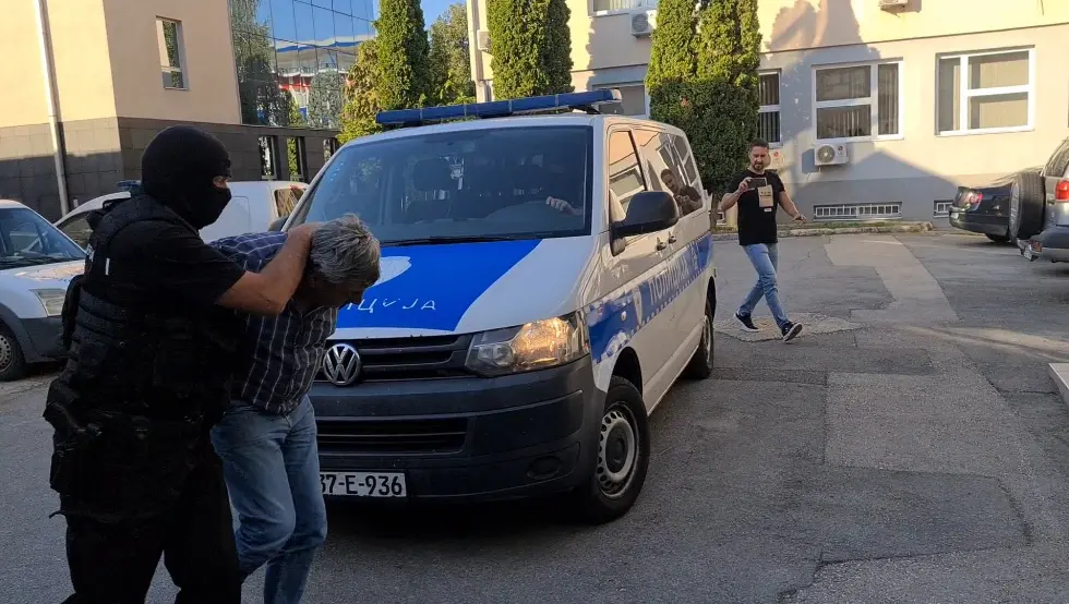Novi detalji ubistva u Šamcu: Rekao "Dušo dođi samo da te vidim" pa zapucao