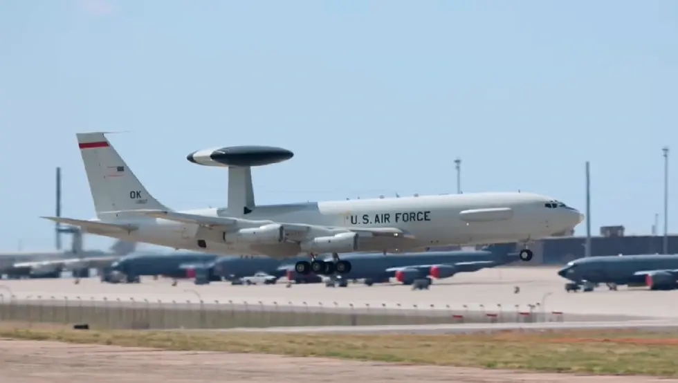 Amerikanci iznad Aljaske podigli "leteći radar" da nadzire vazdušni prostor