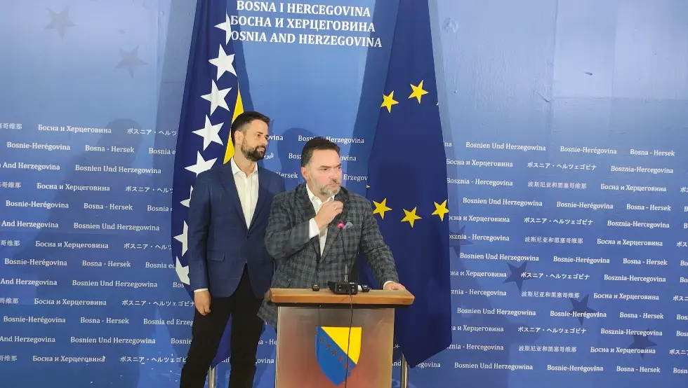 Košarac: Poziv opoziciji iz Srpske da ne podrže legalizaciju Šmitovih odluka