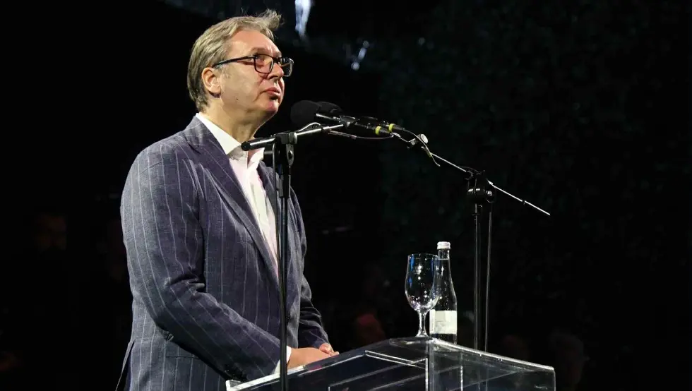 Vučić: Ko je uništavao zemlju, teško će izbeći poraz