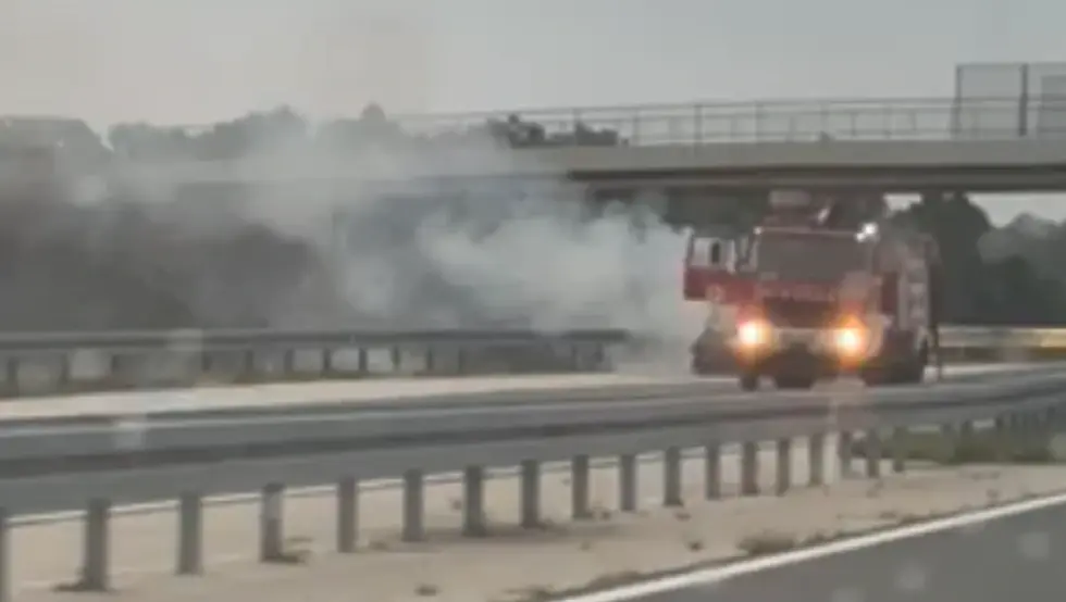 Zapalilo se vozilo na auto-putu Doboj - Prnjavor