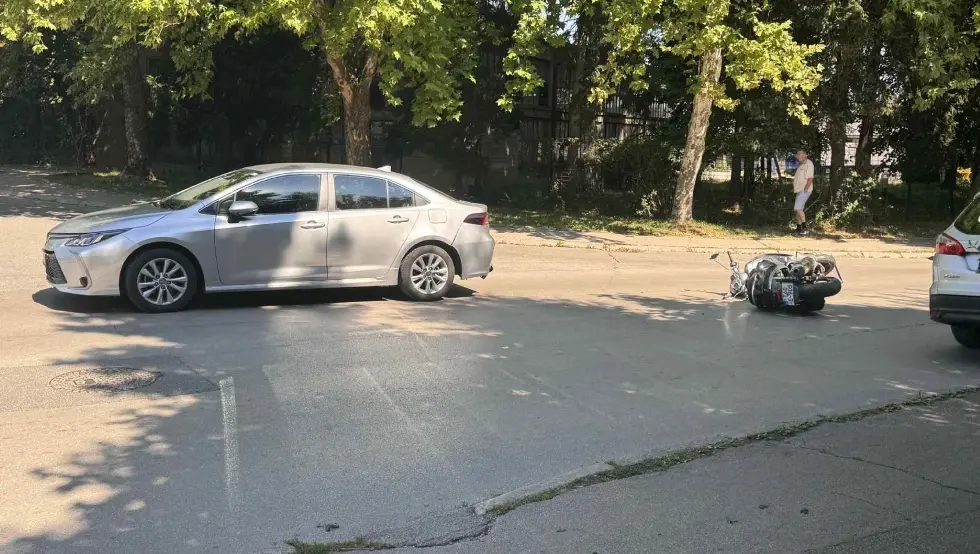 Sudar motora i auta na Starčevici (FOTO)