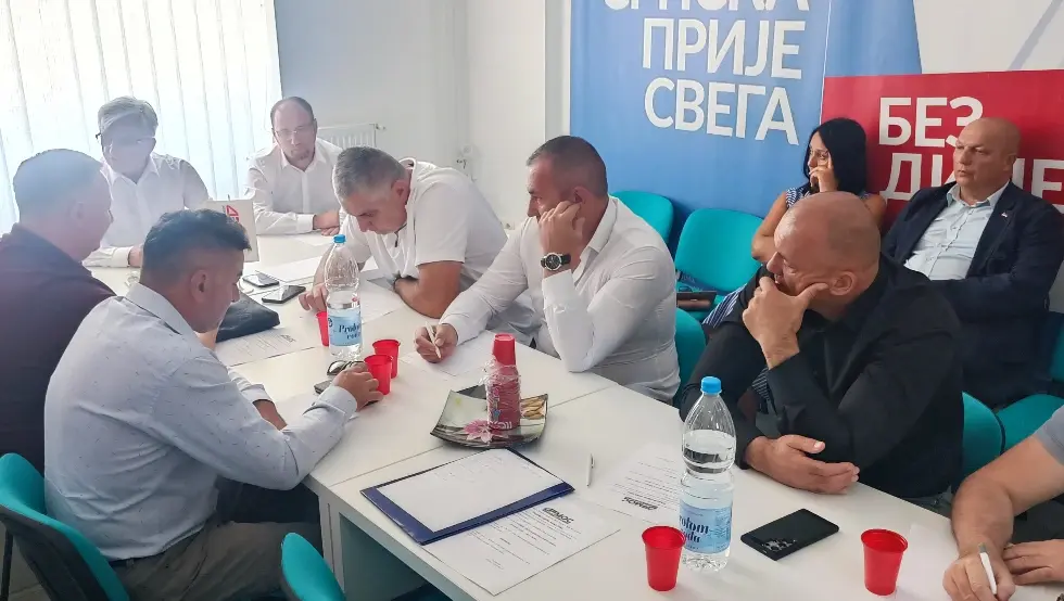 Predsjedništvo DEMOS-a: Puna podrška institucijama Republike Srpske