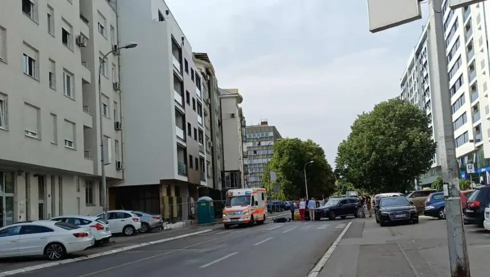 Banjaluka: Autom udario Glovo dostavljača, na terenu Hitna pomoć