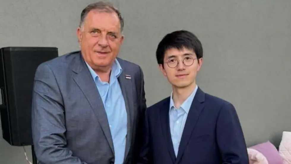 Milorad Dodik i Vu Boaoom