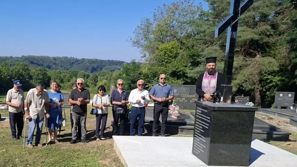 Služen parastos za srpske civile, žrtve "Oluje" u Glini