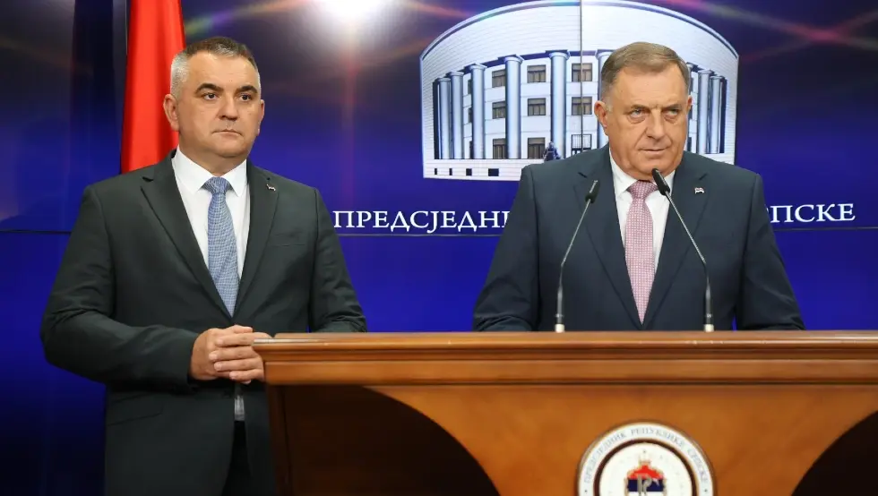 Dodik, Minić