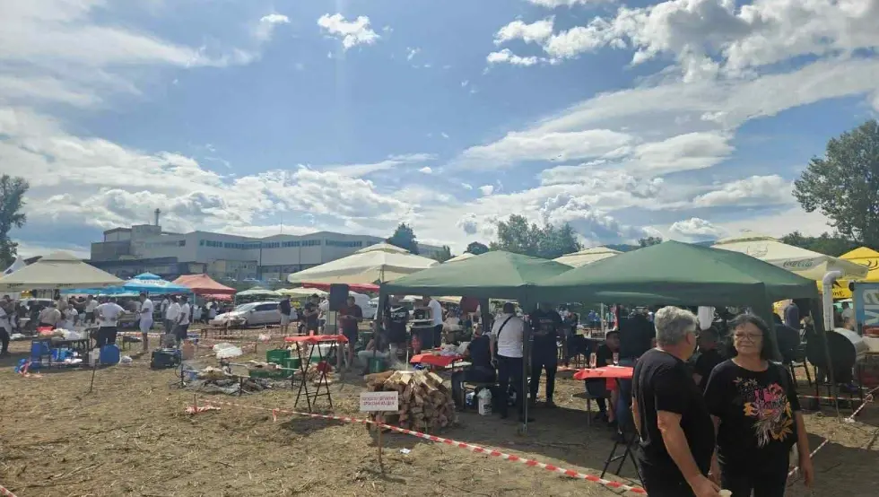 (FOTO, VIDEO) Počela velika kotlićijada u naselju Česma