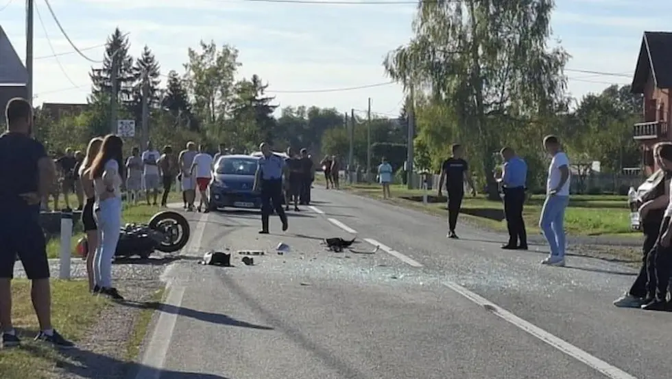 Motociklista teško povrijeđen u udesu kod Dervente
