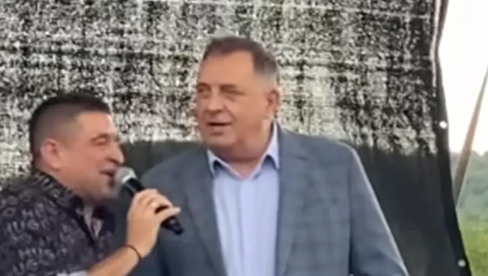 Dodik i Baja zapjevali zajedno na Krajičkoj Guči