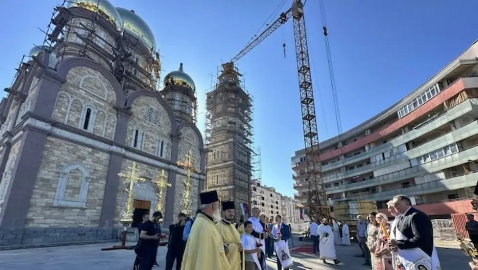 Osveštanje zvona Hrama Preobraženja Gospodnjeg u Banjaluci: Prisustvuju Dodik i Minić