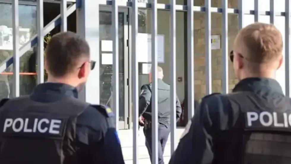 Policija