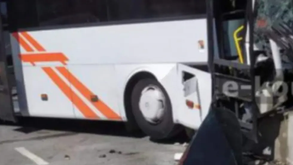 Sudar tramvaja i autobusa