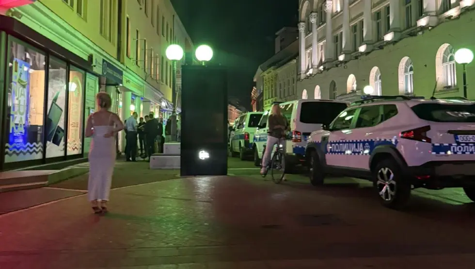 (VIDEO) Velika akcija policije u centru Banjaluke: Racija u više ugostiteljskih objekata