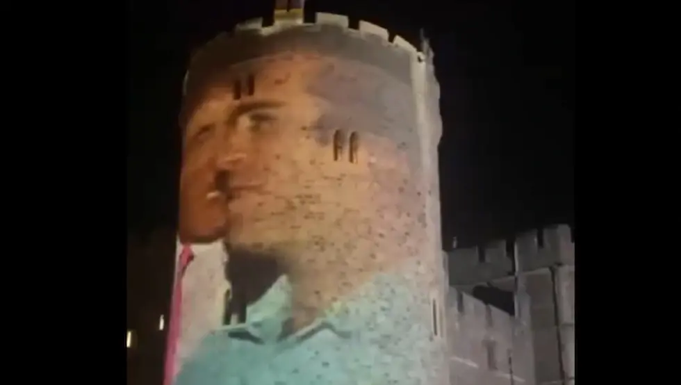 (VIDEO) Kamion sa velikom fotografijom Trampa i Epstina kruži oko Vindzora