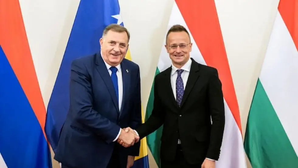 Сијарто: Укидање америчких санкција Додику - одлична одлука