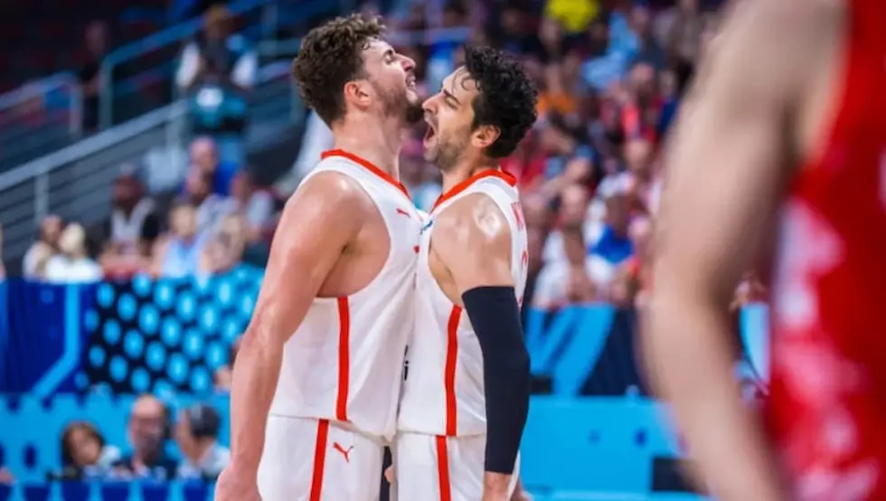 Turska u polufinalu Eurobasketa, istorijska partija Šenguna