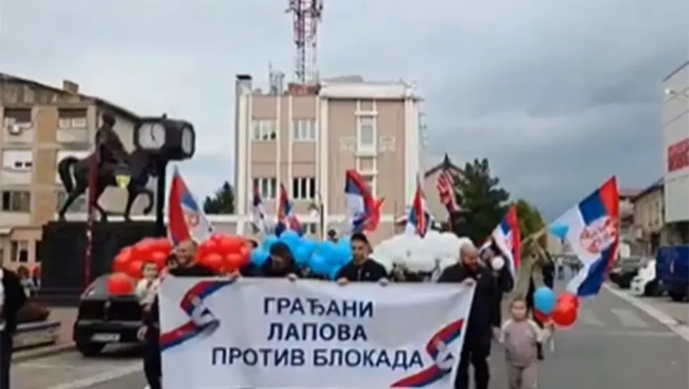 Građani Srbije se okupljaju širom zemlje