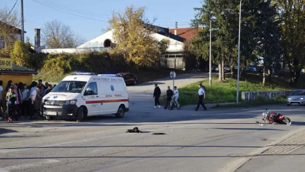 Незгода у Залужанима: Оборен мотоциклиста, Хитна на терену